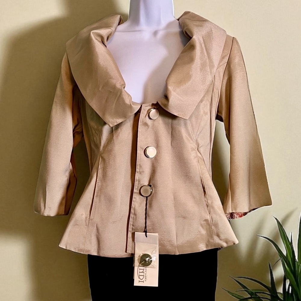 Lindi By Aria Collection Reversible Jacket/ Top. Size Small. Beige Shimmer/Multi